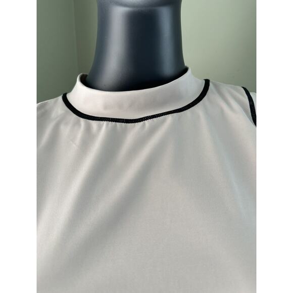 Fabletics Size 1X Giana Mock Neck Tank, White/Grey, Fitted, New $64.95 - Picture 5 of 12